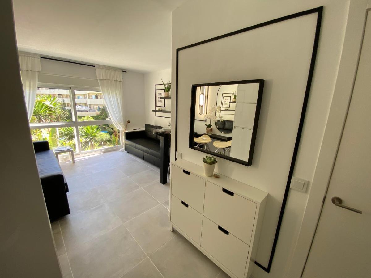 Modern Sea View Studio In Benal Beach Benalmádena Eksteriør bilde