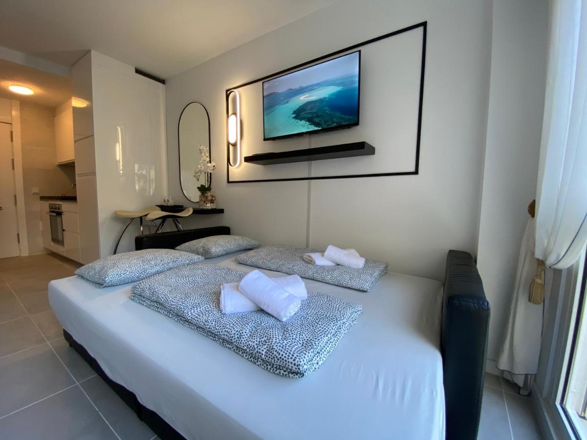 Modern Sea View Studio In Benal Beach Benalmádena Eksteriør bilde