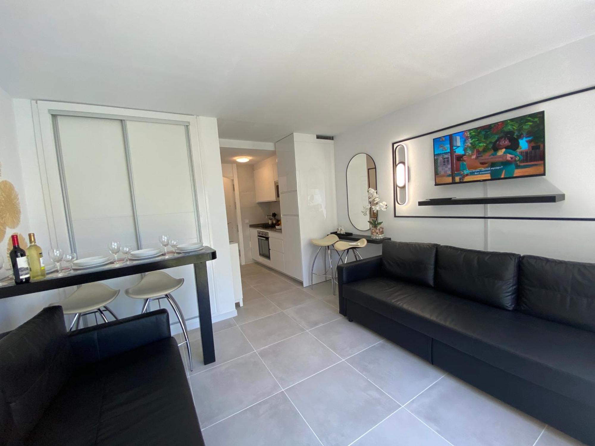 Modern Sea View Studio In Benal Beach Benalmádena Eksteriør bilde